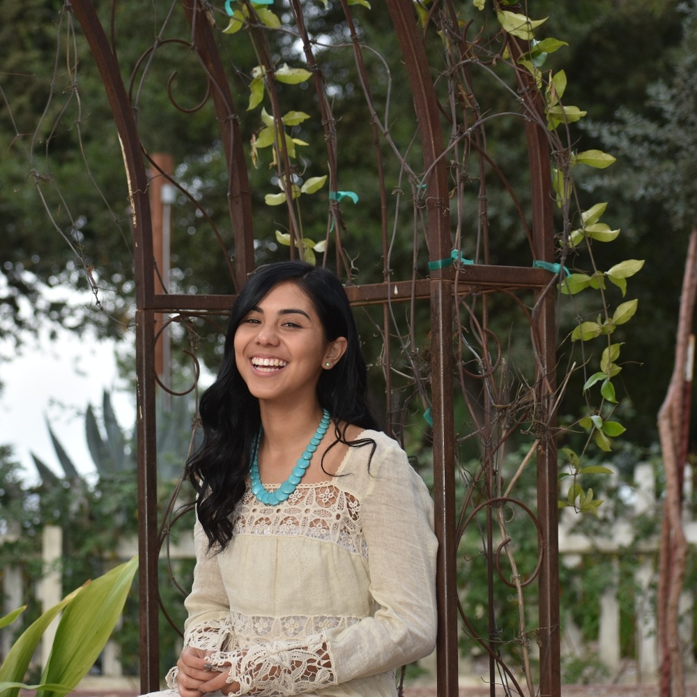 Meet your Posher, Alondra